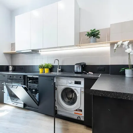 In The Center דירה פוזנן