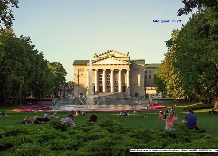 In The Center 아파트